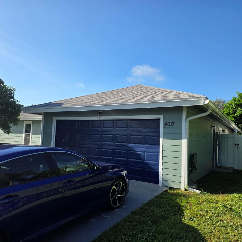 Photo of 4017 Heath Circle S, West Palm Beach, FL 33407 (MLS # R11133546)