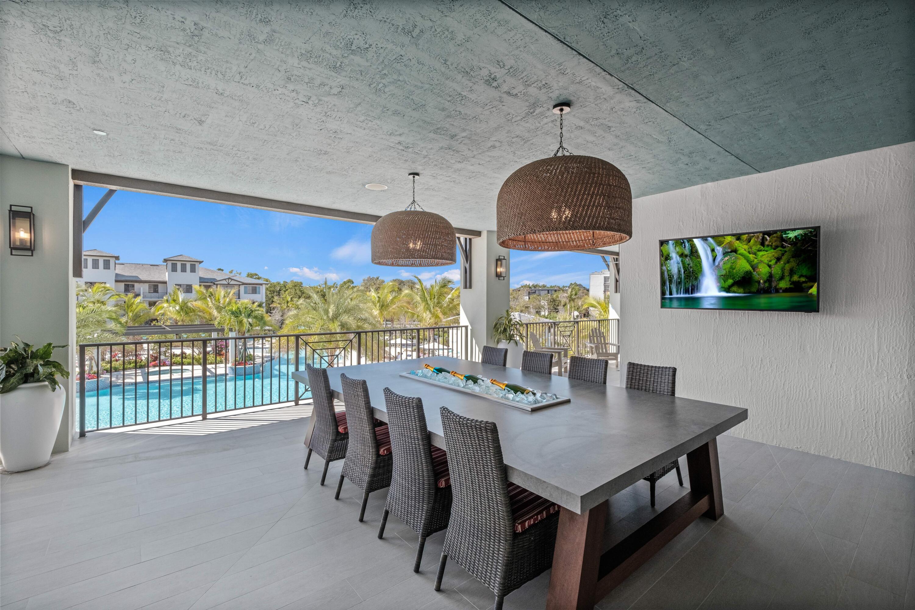 Town Hollywood - Residential Lease