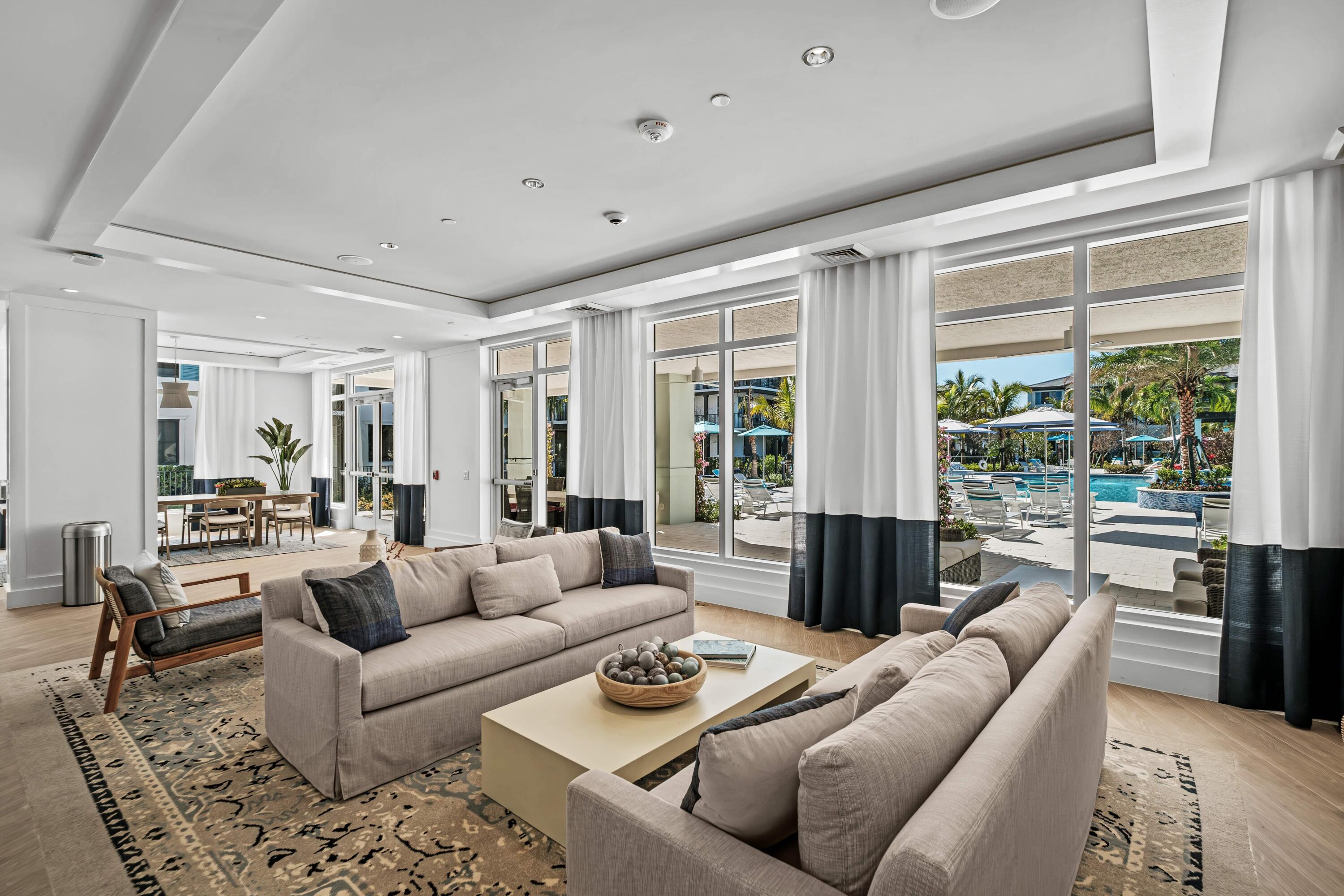 Town Hollywood - Residential Lease