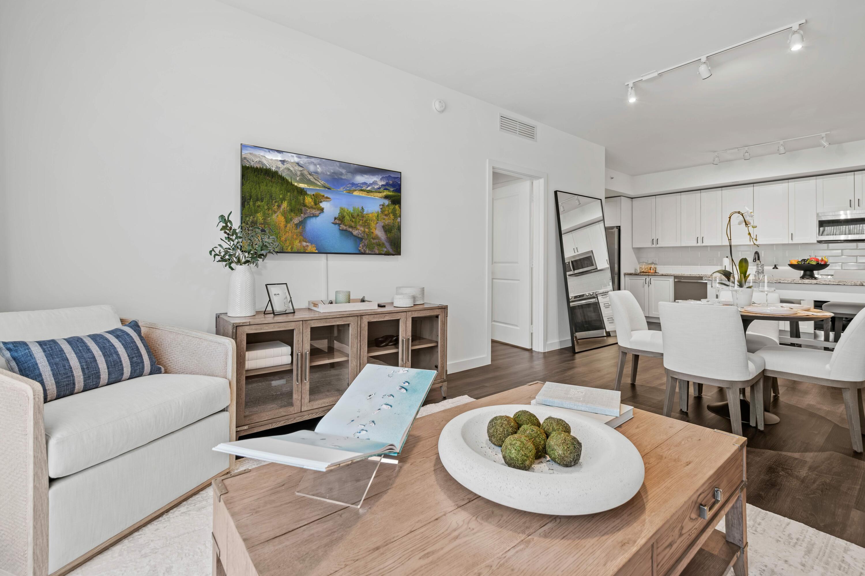 Town Hollywood - Residential Lease