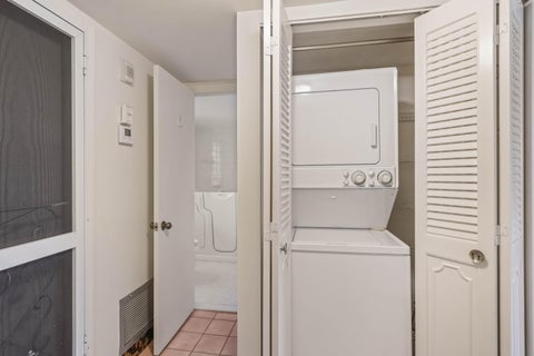 Tiny photo for 3951 Via Poinciana #112, Lake Worth, FL 33467 (MLS # B26035086)