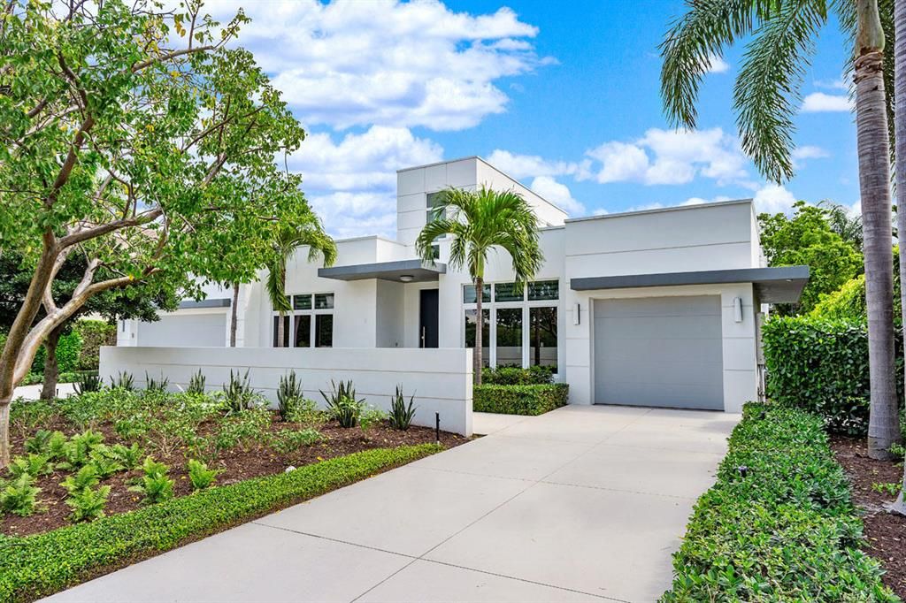Photo of 2148 W Maya Palm Drive, Boca Raton, FL 33432 (MLS # R10696150)