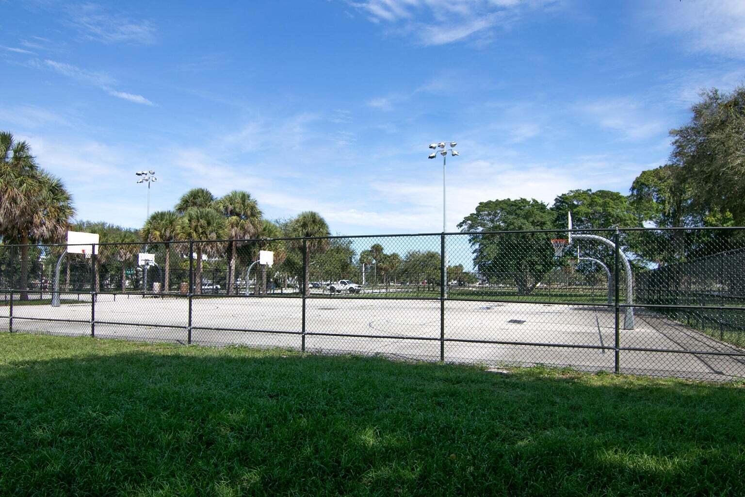 LAKESIDE POINT - Residential