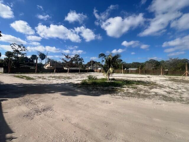BOULEVARD ESTATES - Land