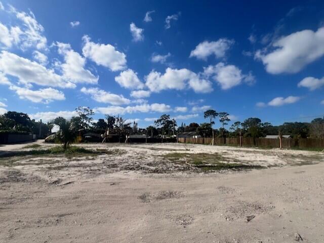 BOULEVARD ESTATES - Land