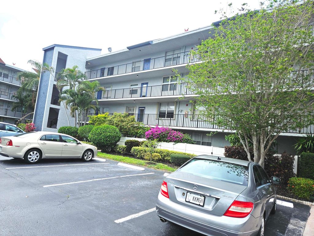 Photo of 14747 Cumberland Drive #3010, Delray Beach, FL 33446 (MLS # B26008908)