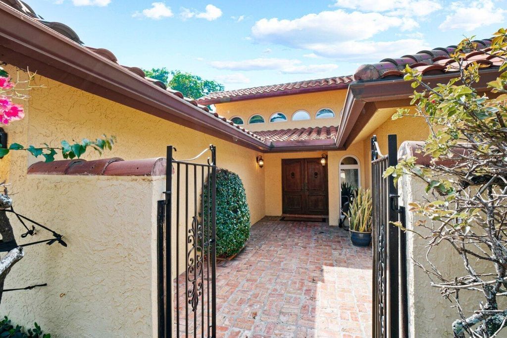 Photo of 2598 NW 27th Street, Boca Raton, FL 33434 (MLS # B26011594)