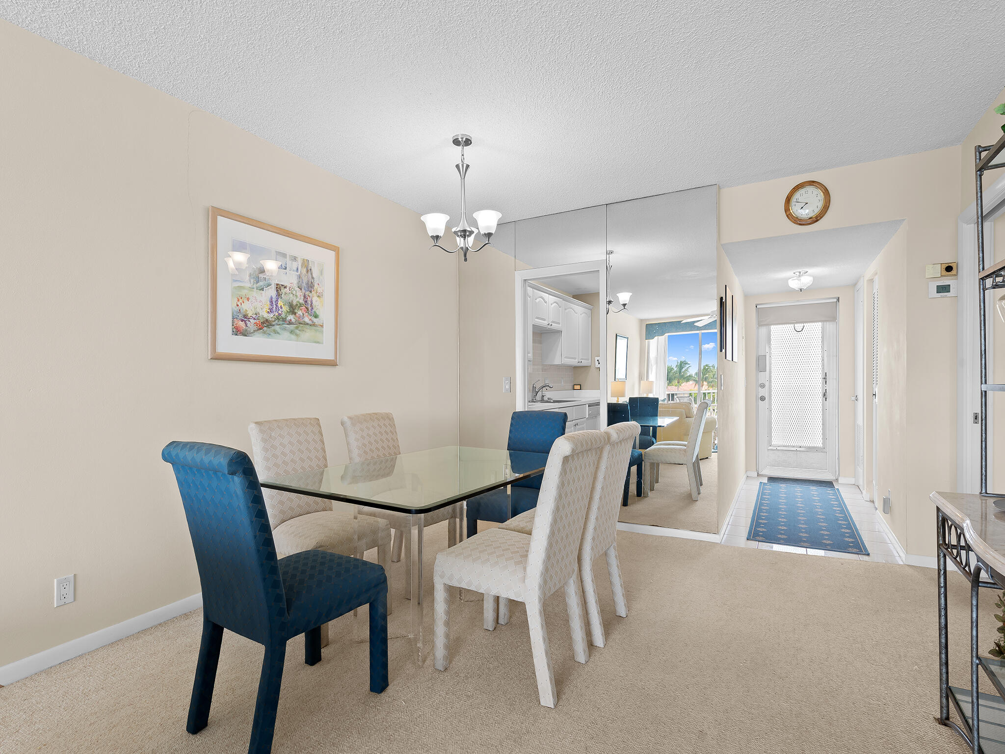 PENTHOUSE HIGHLANDS CONDO - Residential