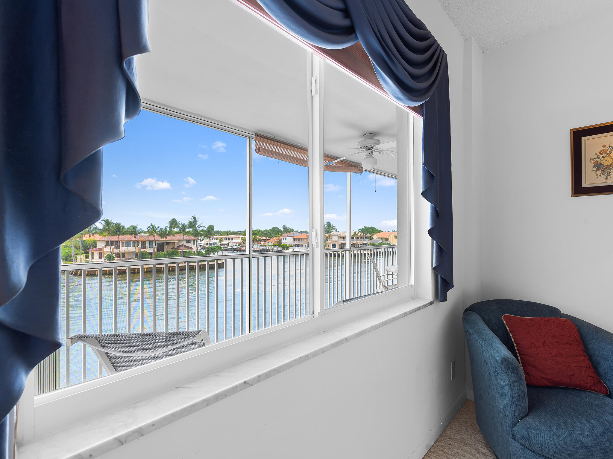 PENTHOUSE HIGHLANDS CONDO - Residential