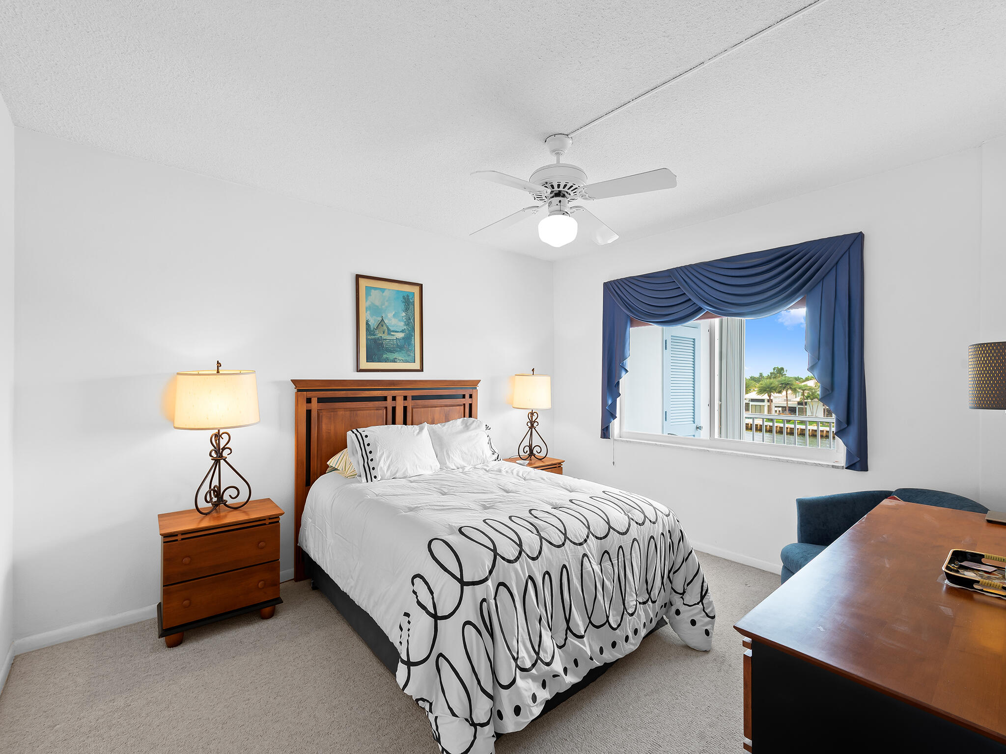 PENTHOUSE HIGHLANDS CONDO - Residential