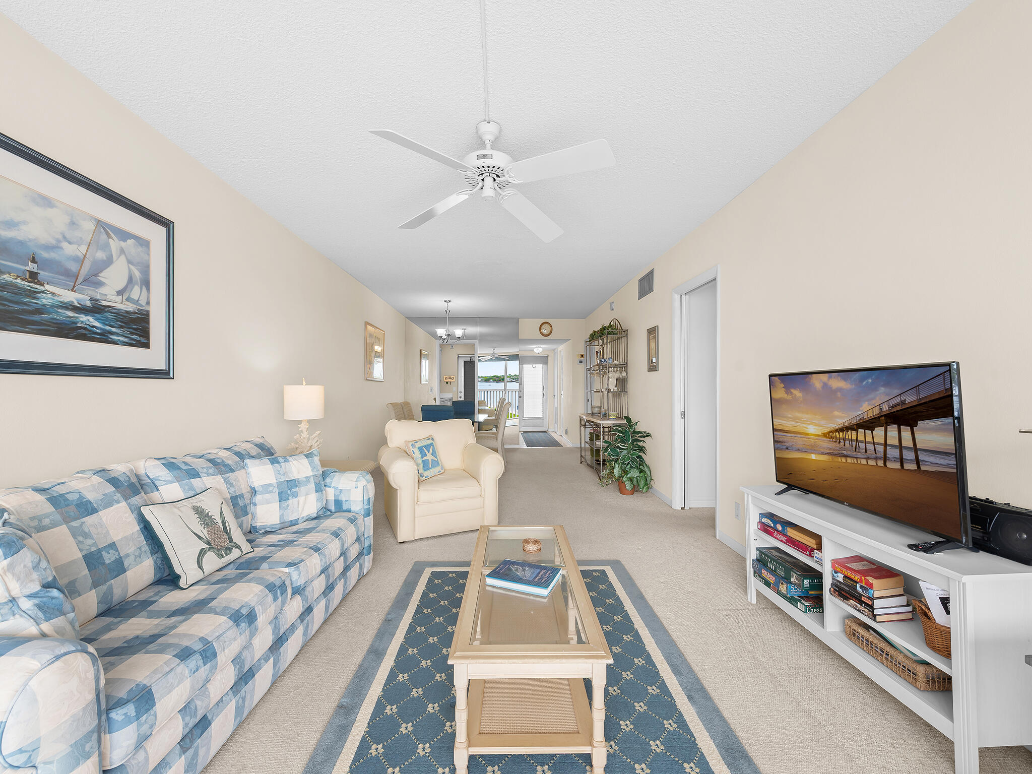 PENTHOUSE HIGHLANDS CONDO - Residential