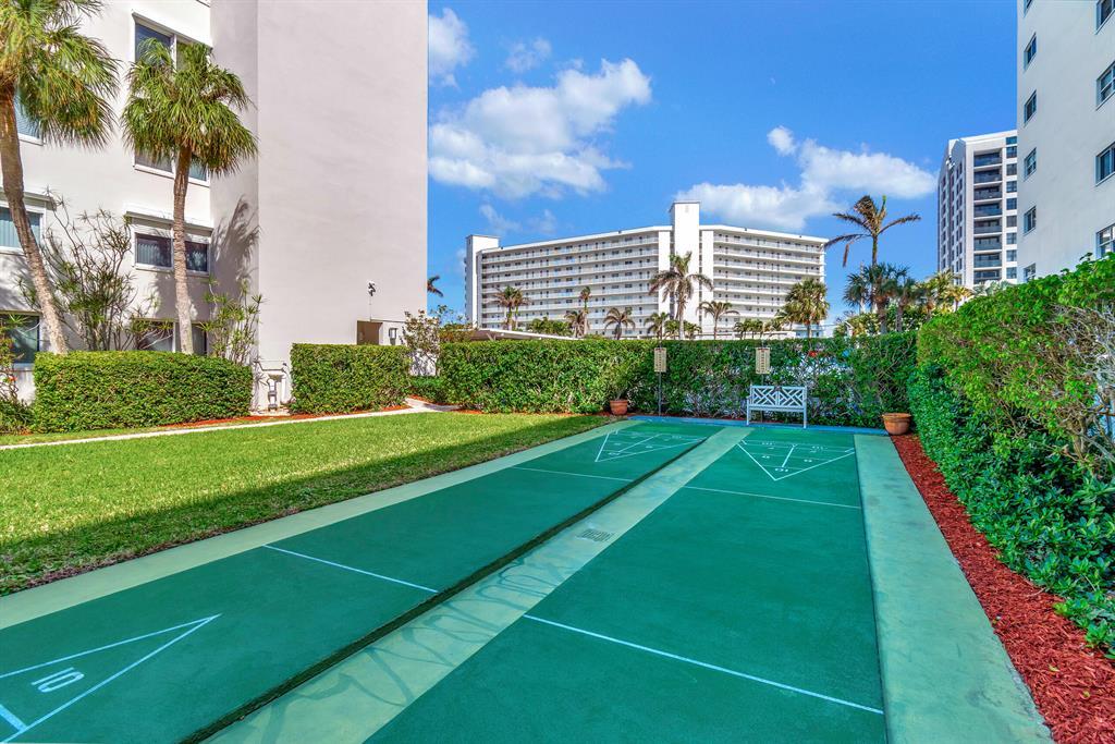 PENTHOUSE HIGHLANDS CONDO - Residential