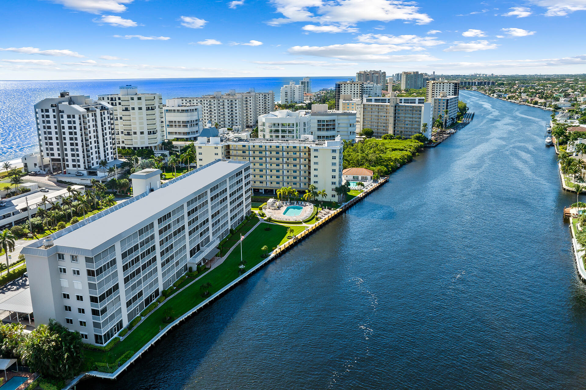 PENTHOUSE HIGHLANDS CONDO - Residential