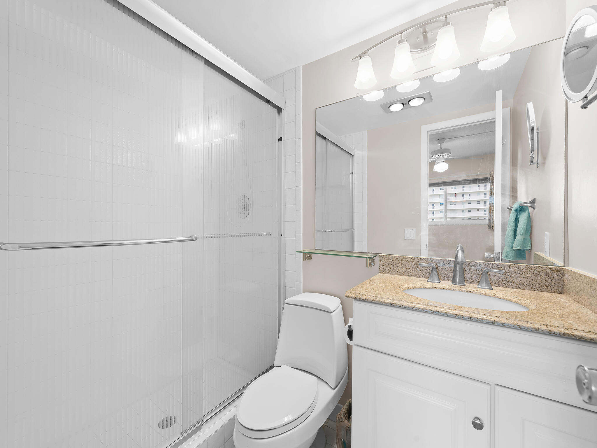 PENTHOUSE HIGHLANDS CONDO - Residential