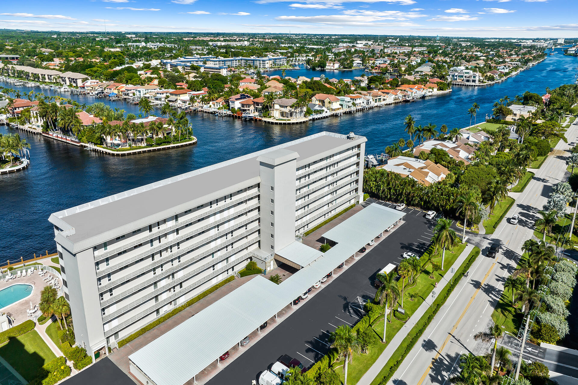 PENTHOUSE HIGHLANDS CONDO - Residential