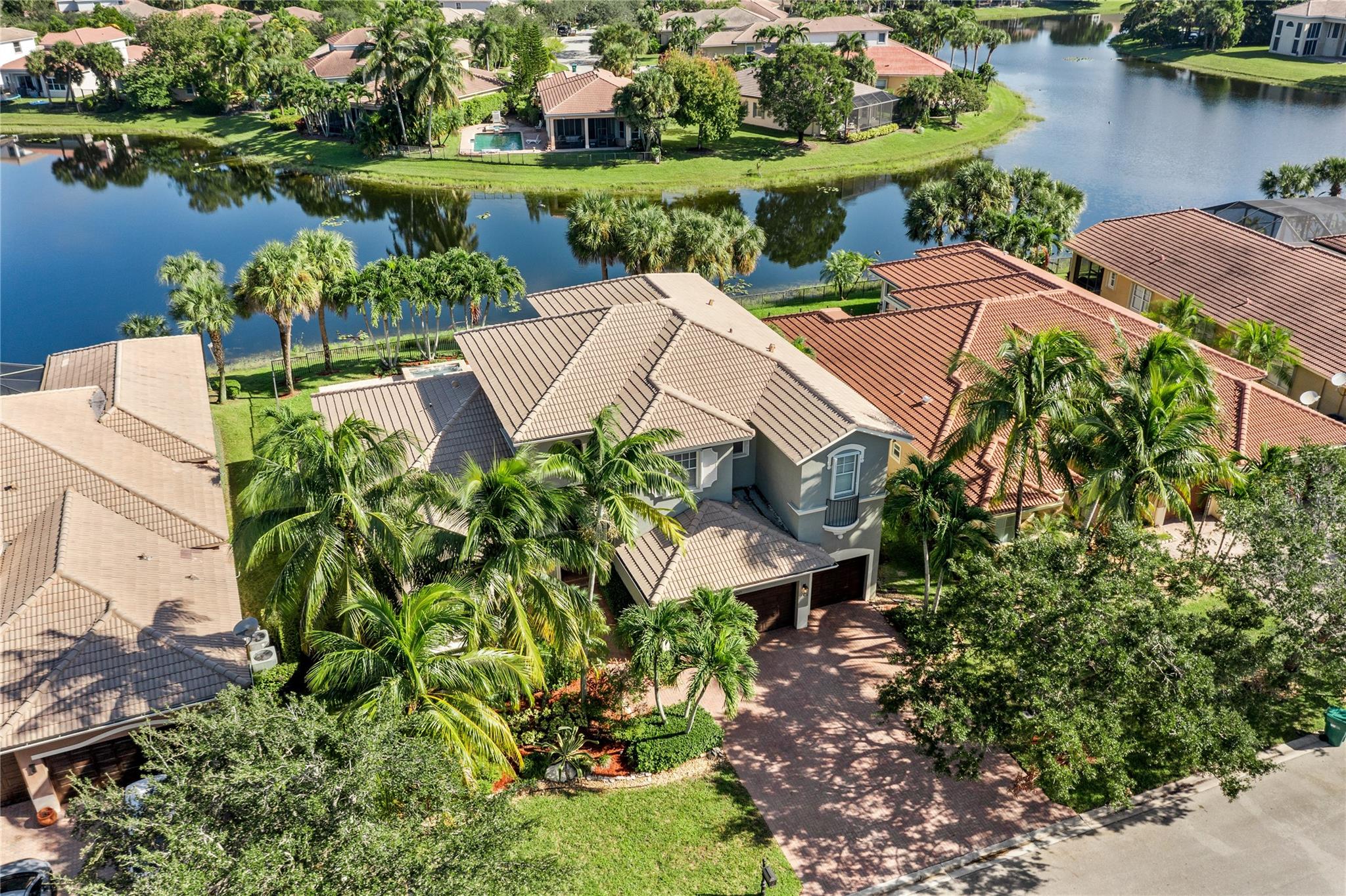 12425 NW 76th St