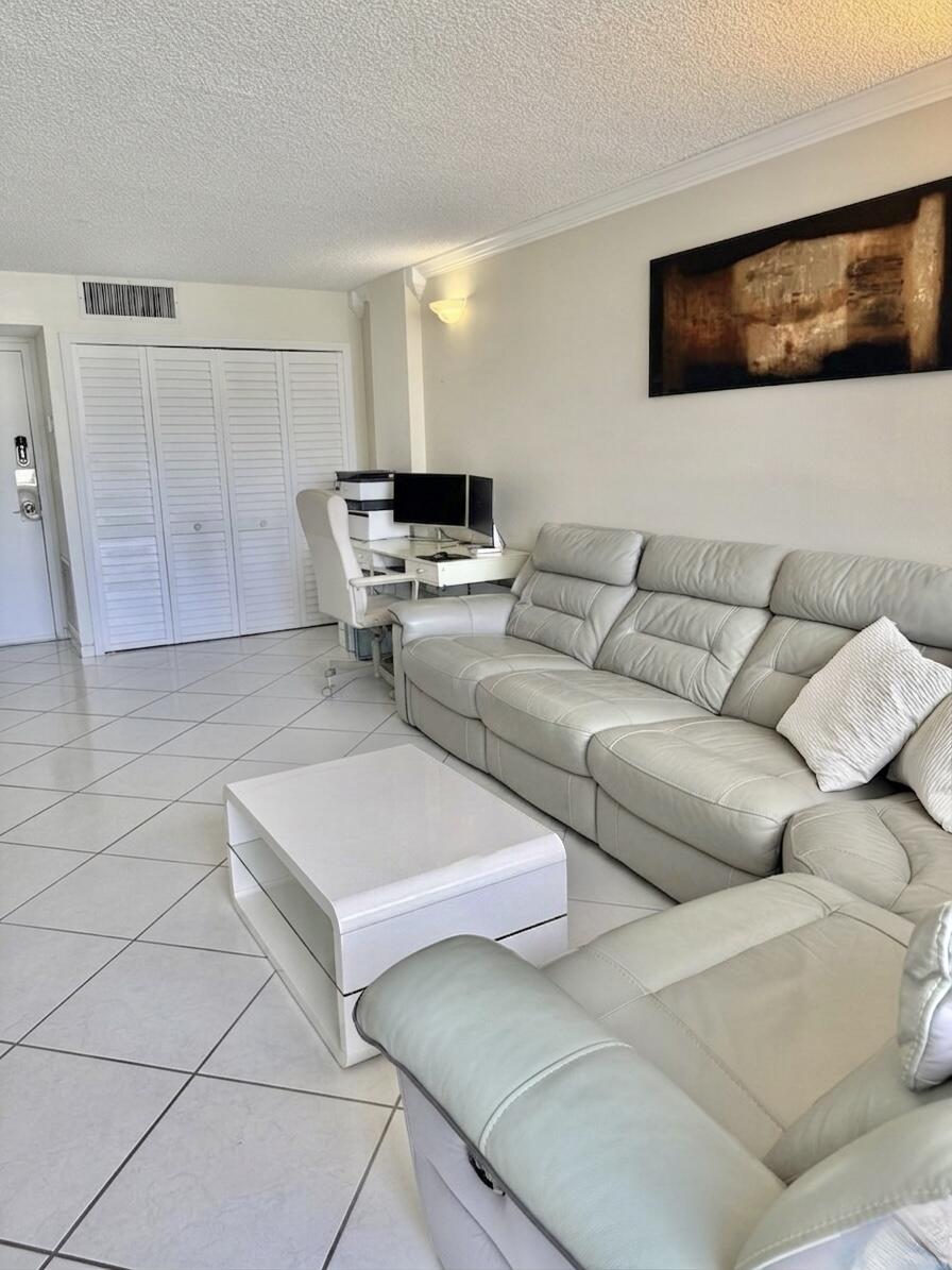 17021 N Bay Road 912