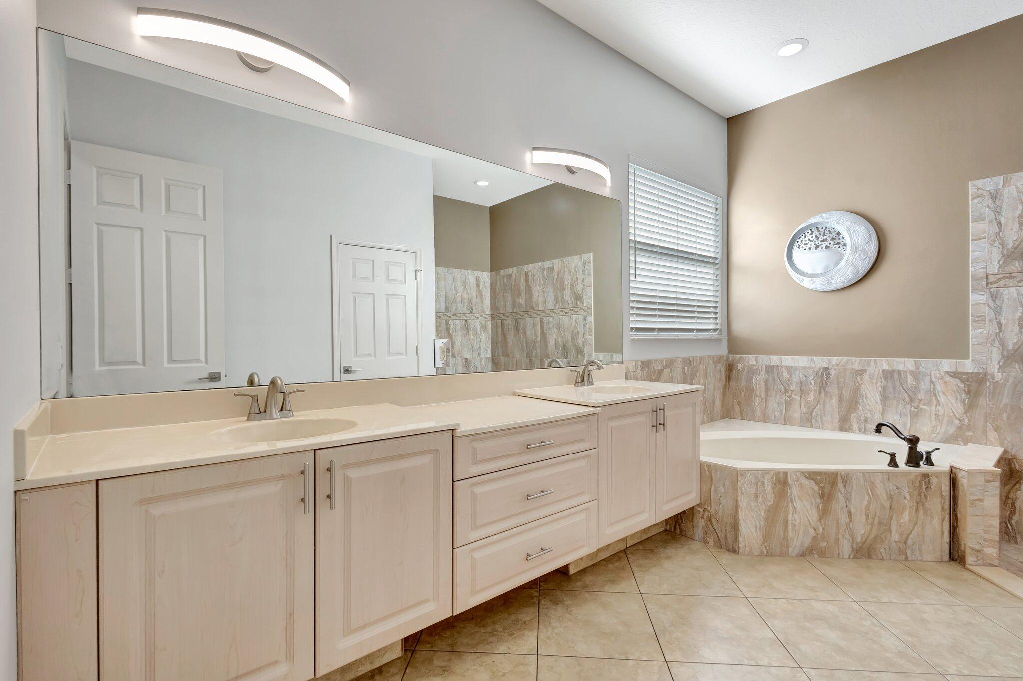 MAGNOLIA LAKES AT ST LUCIE WEST PHASE 2 - Residential