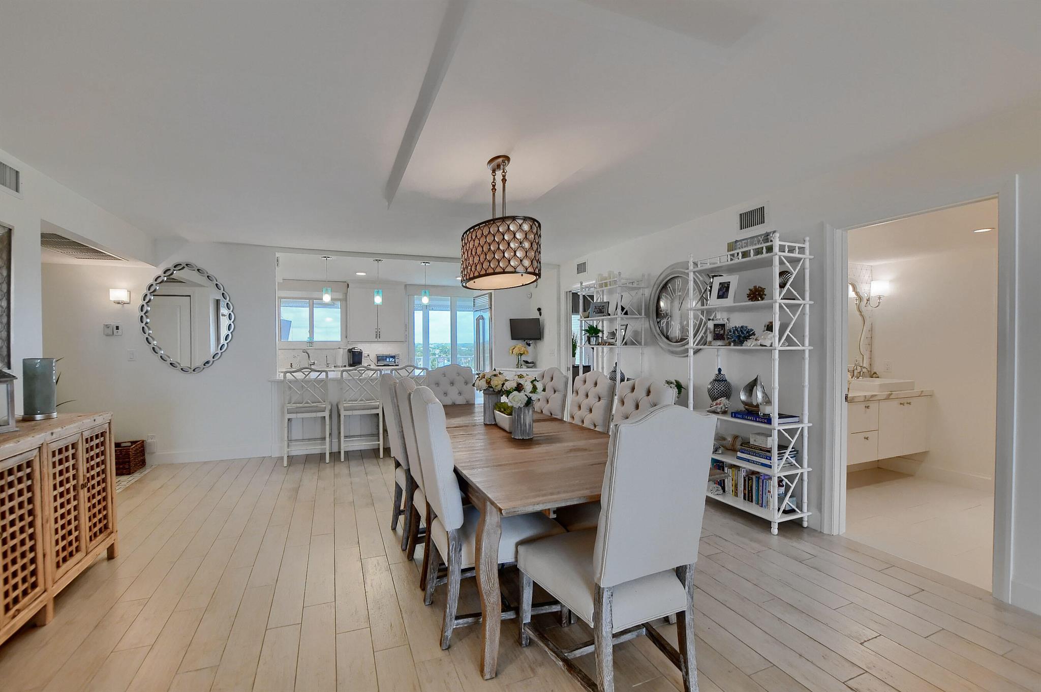 DELRAY BEACH CLUB APTS CO - Residential Lease