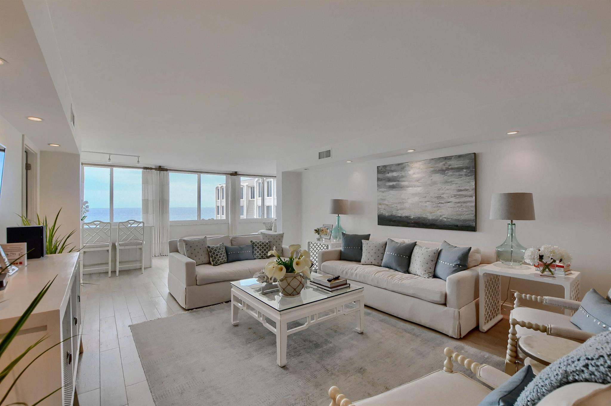 DELRAY BEACH CLUB APTS CO - Residential Lease