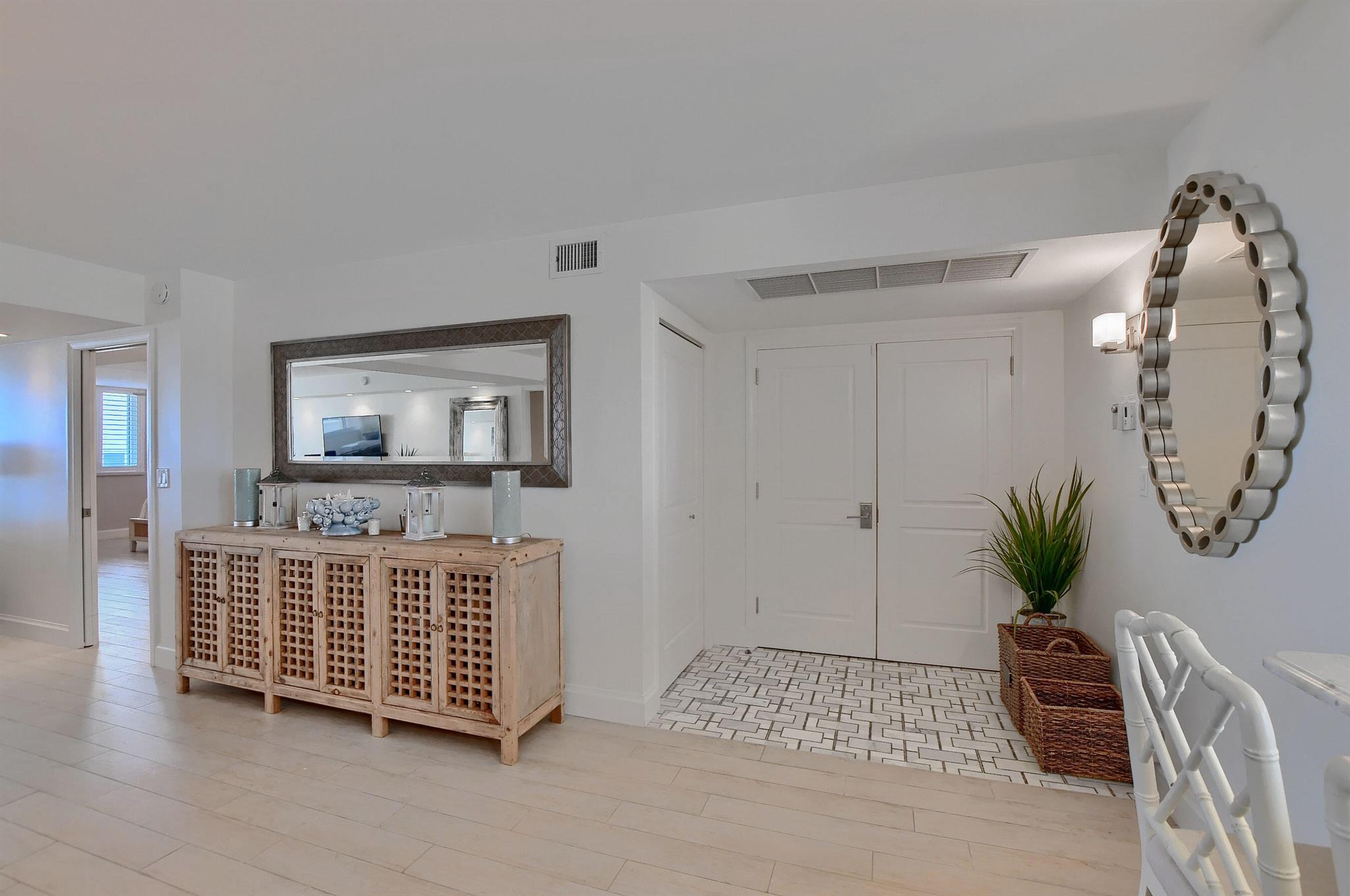 DELRAY BEACH CLUB APTS CO - Residential Lease