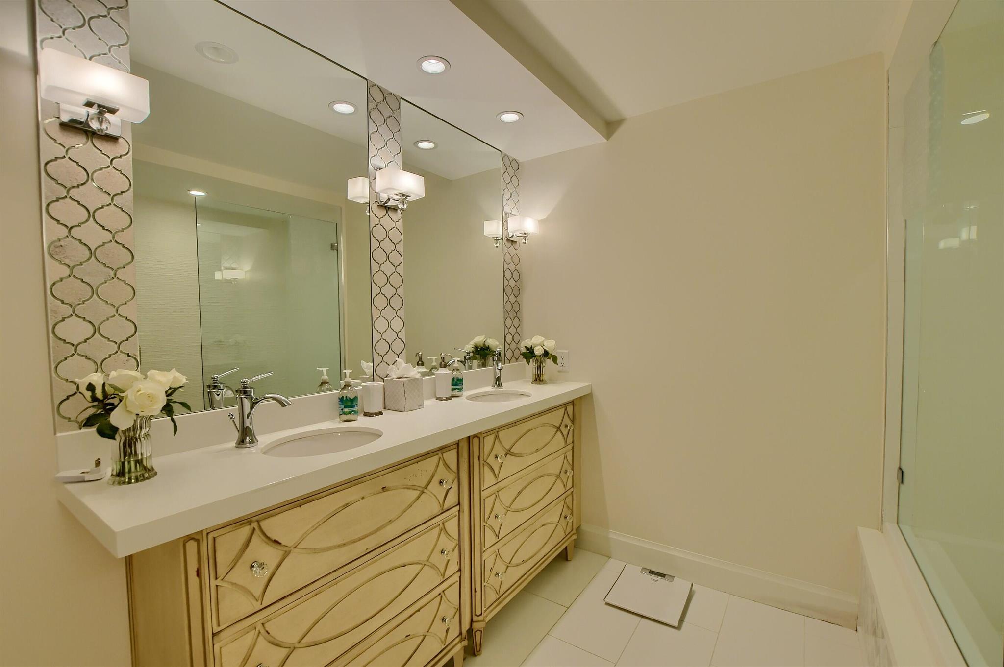 DELRAY BEACH CLUB APTS CO - Residential Lease