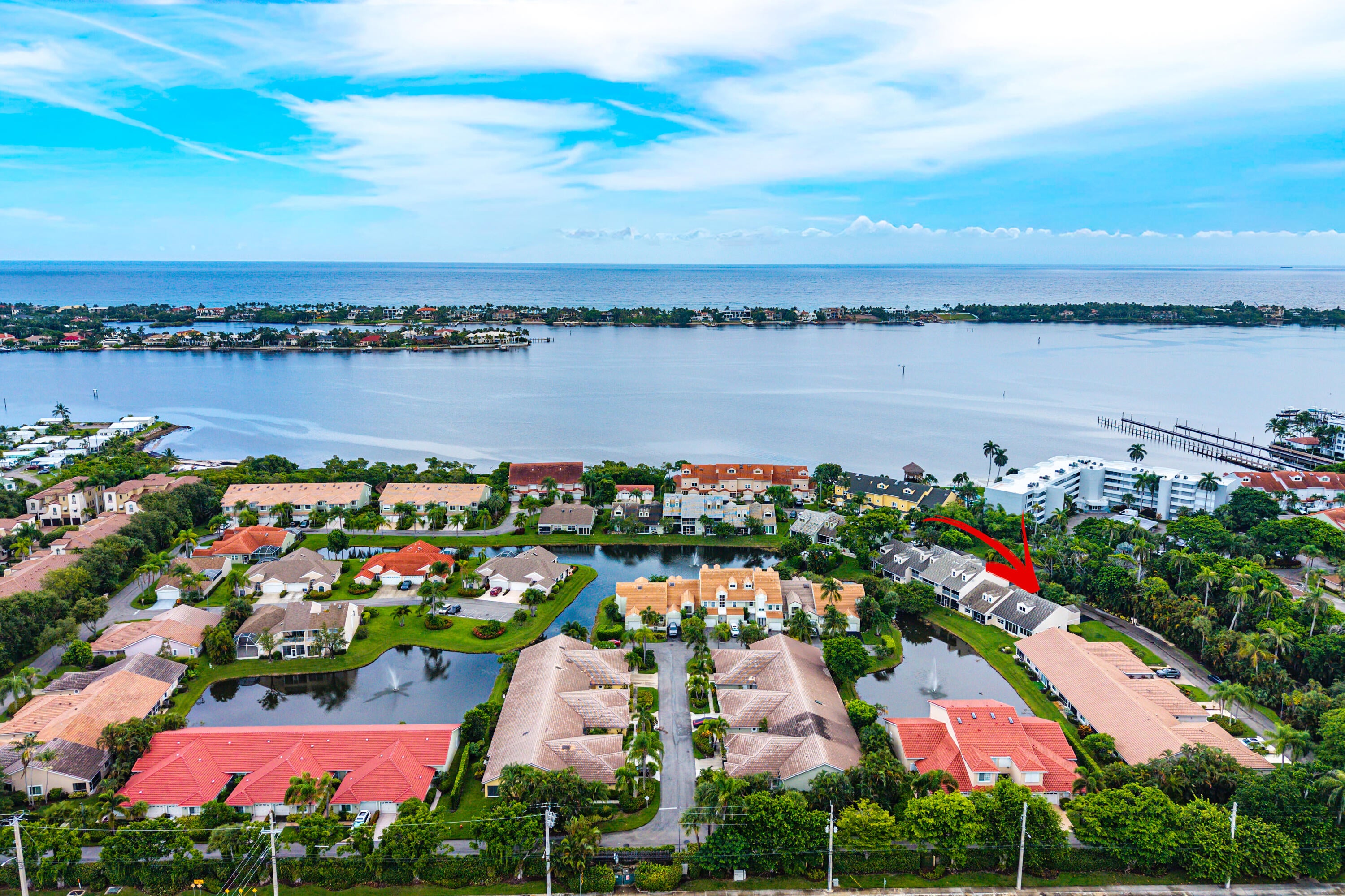 225 N Lakeshore Drive