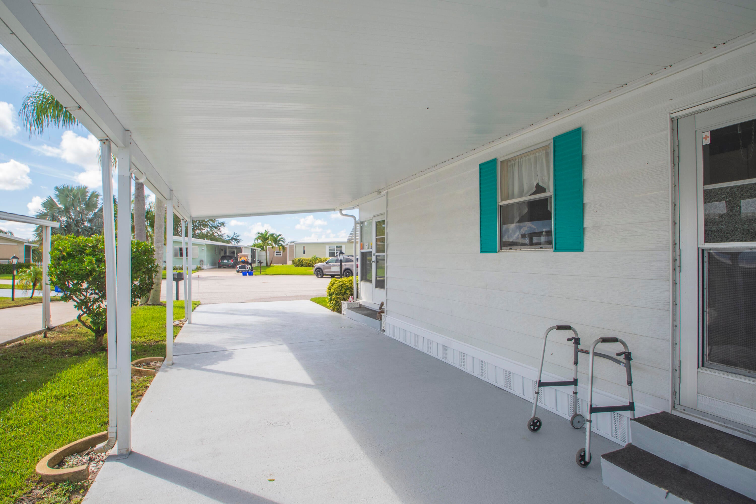 123 La Vaughn Circle