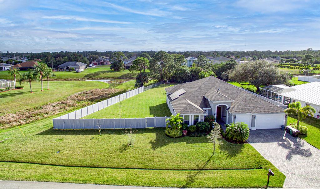 Photo of 6000 NW Favian Avenue, Port Saint Lucie, FL 34986 (MLS # R10954696)