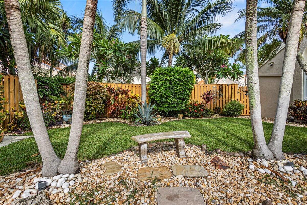 2657 La Lique Circle