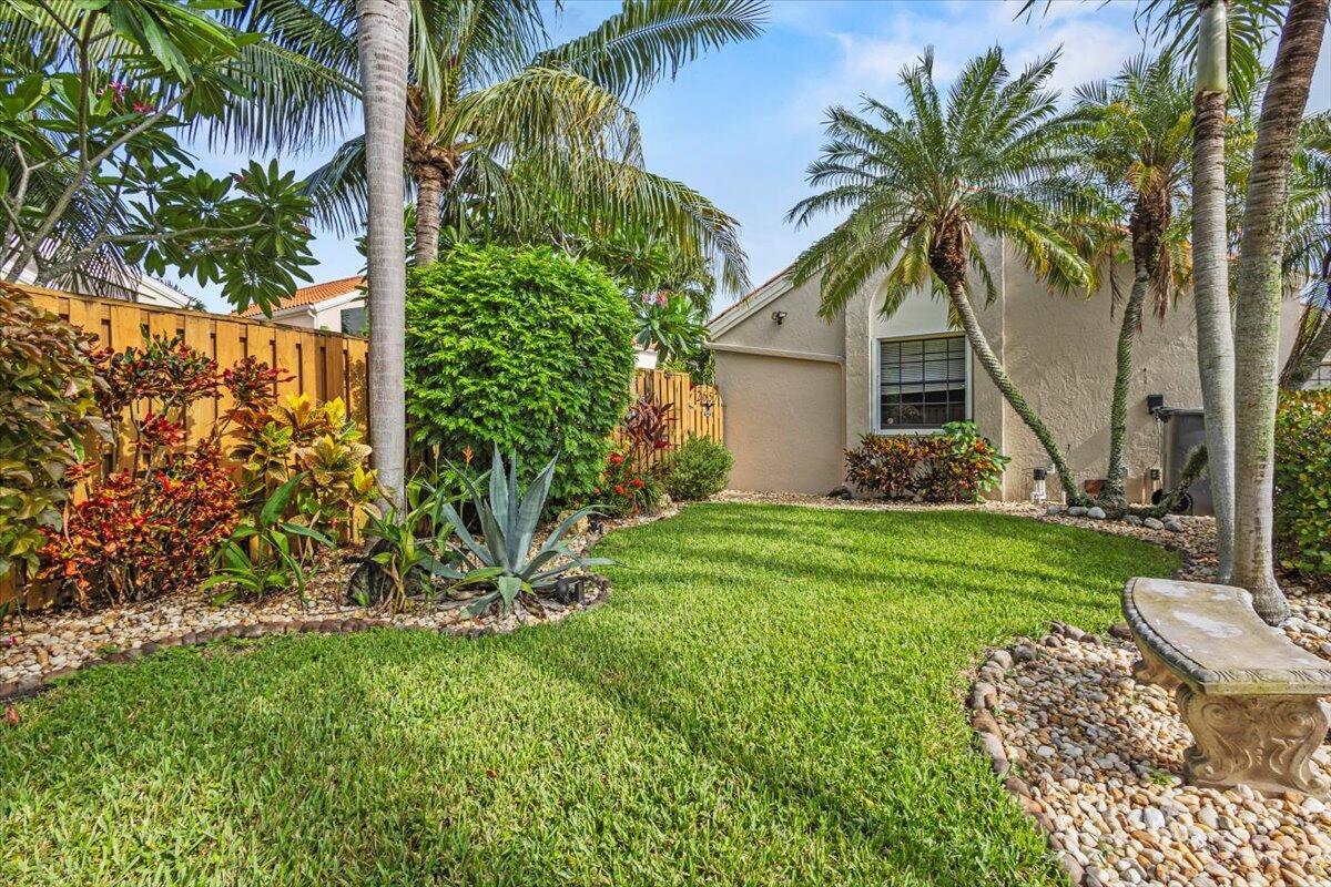 2657 La Lique Circle