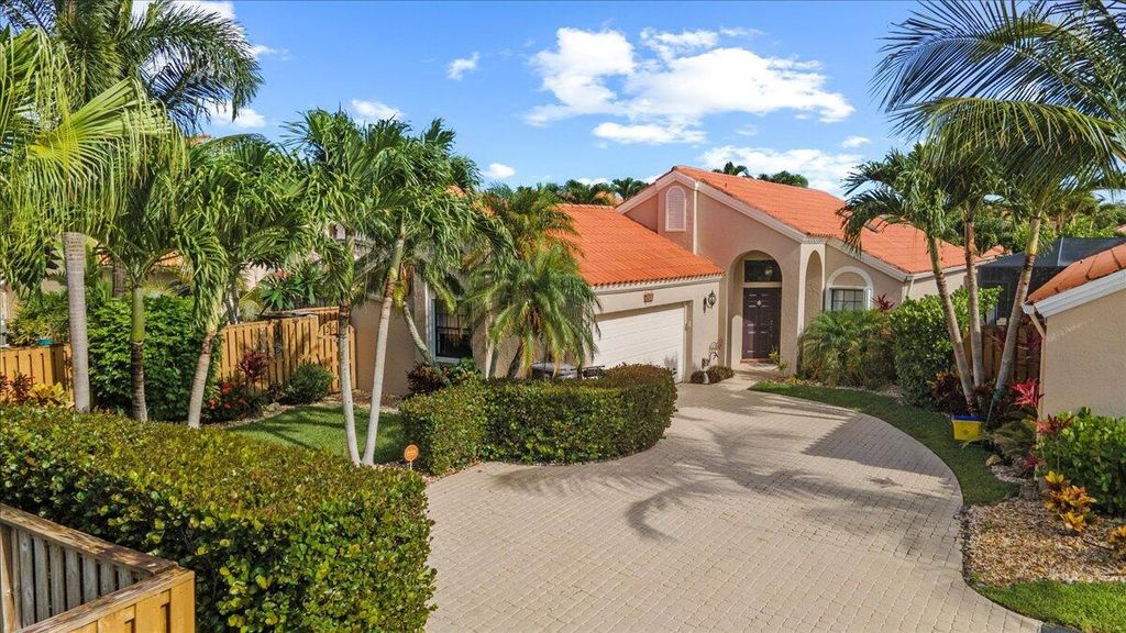 Photo of 2657 La Lique Circle, Palm Beach Gardens, FL 33410 (MLS # R11108315)