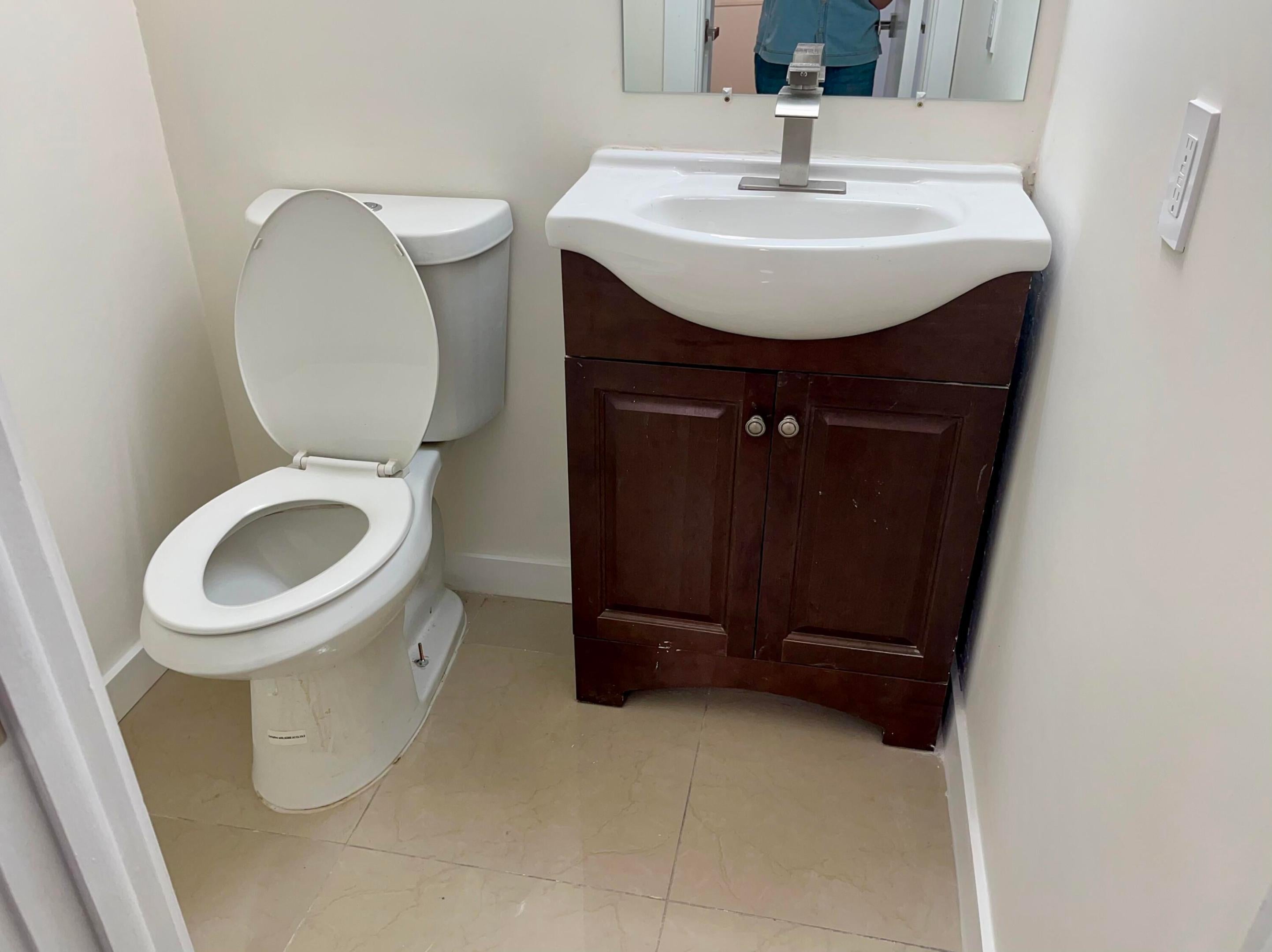 1801 S Ocean Drive 633