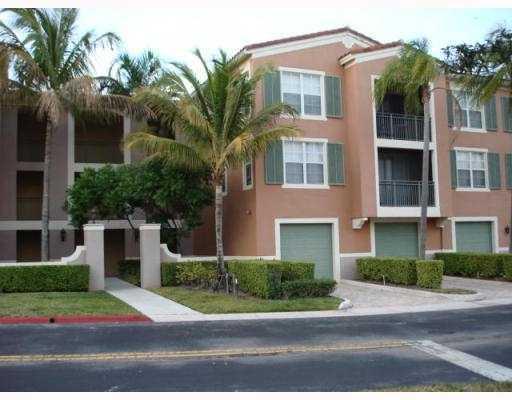 ST ANDREWS AT POLO CLUB CONDO - Residential