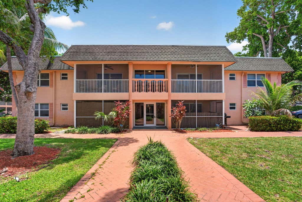 Photo of 760 SE 2nd Avenue #D216, Deerfield Beach, FL 33441 (MLS # B26043505)