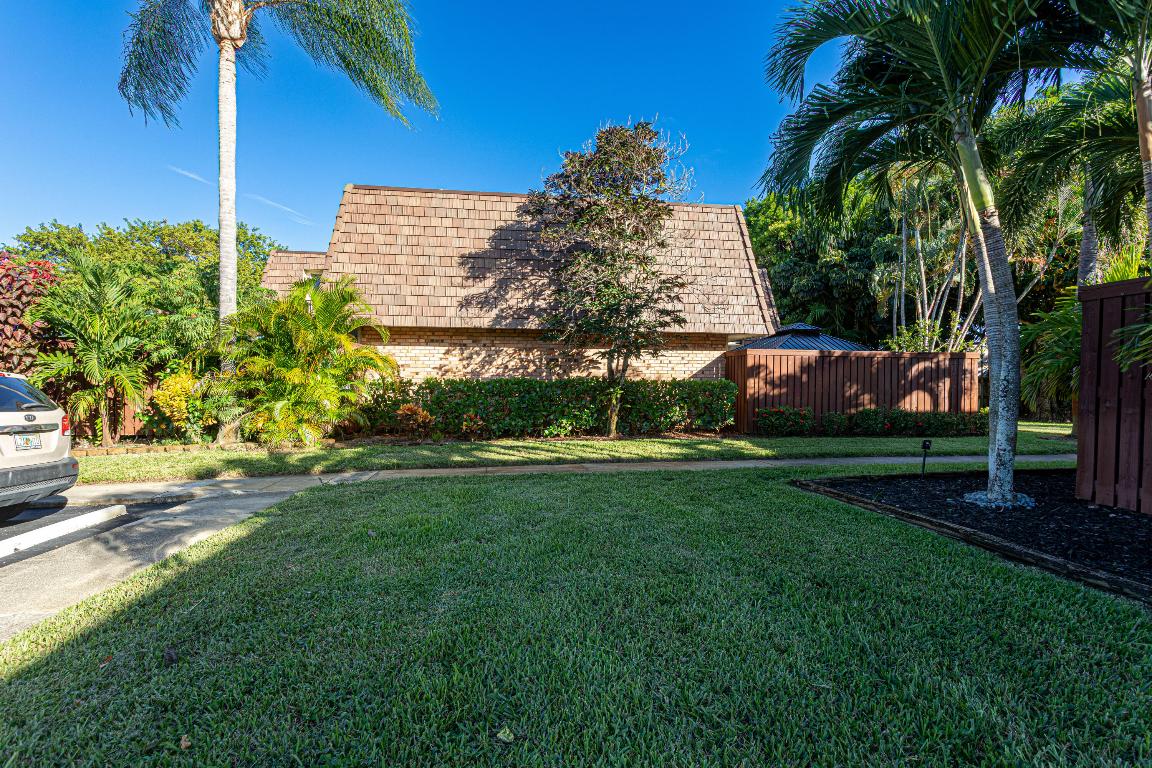 COURTYARDS OF WATERFORD - Residential
