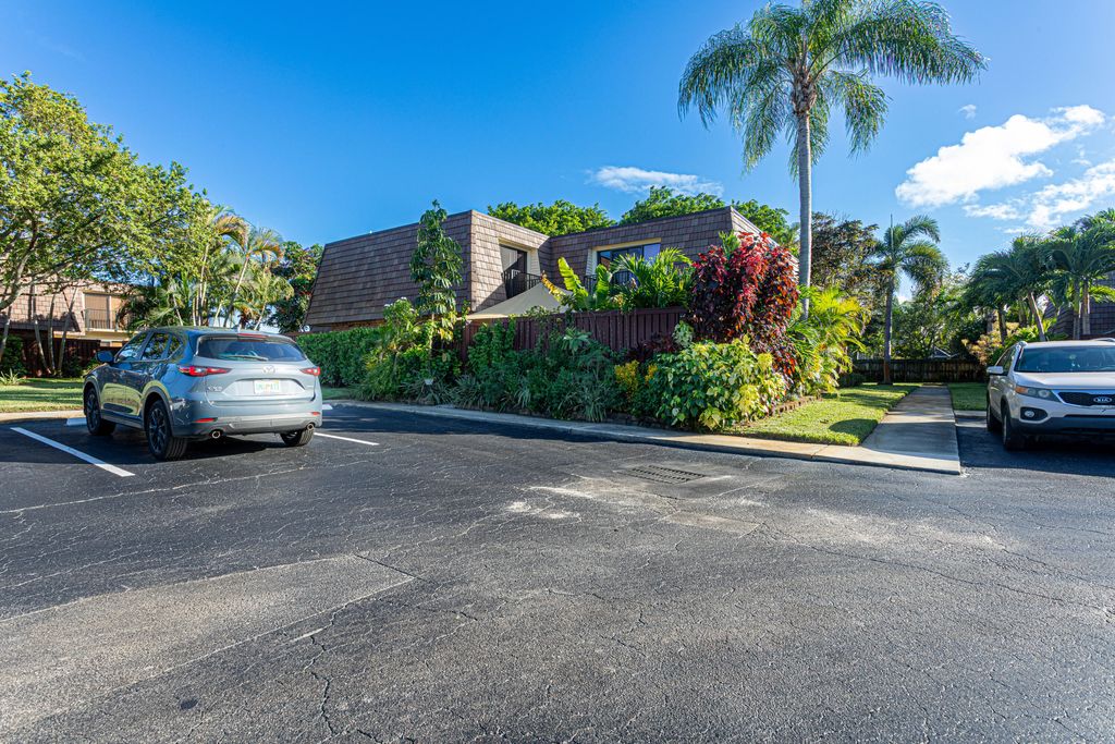 Photo of 2716 SW 15th Street, Deerfield Beach, FL 33442 (MLS # R11126068)