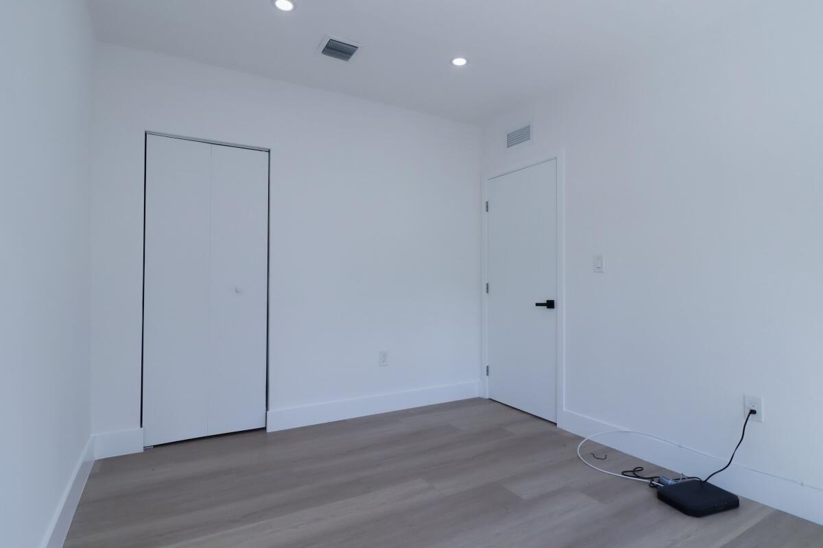 WEST END PARK AMD PL - Residential Lease