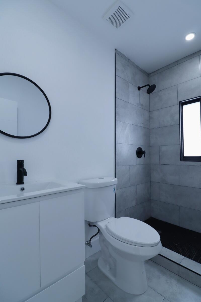 WEST END PARK AMD PL - Residential Lease