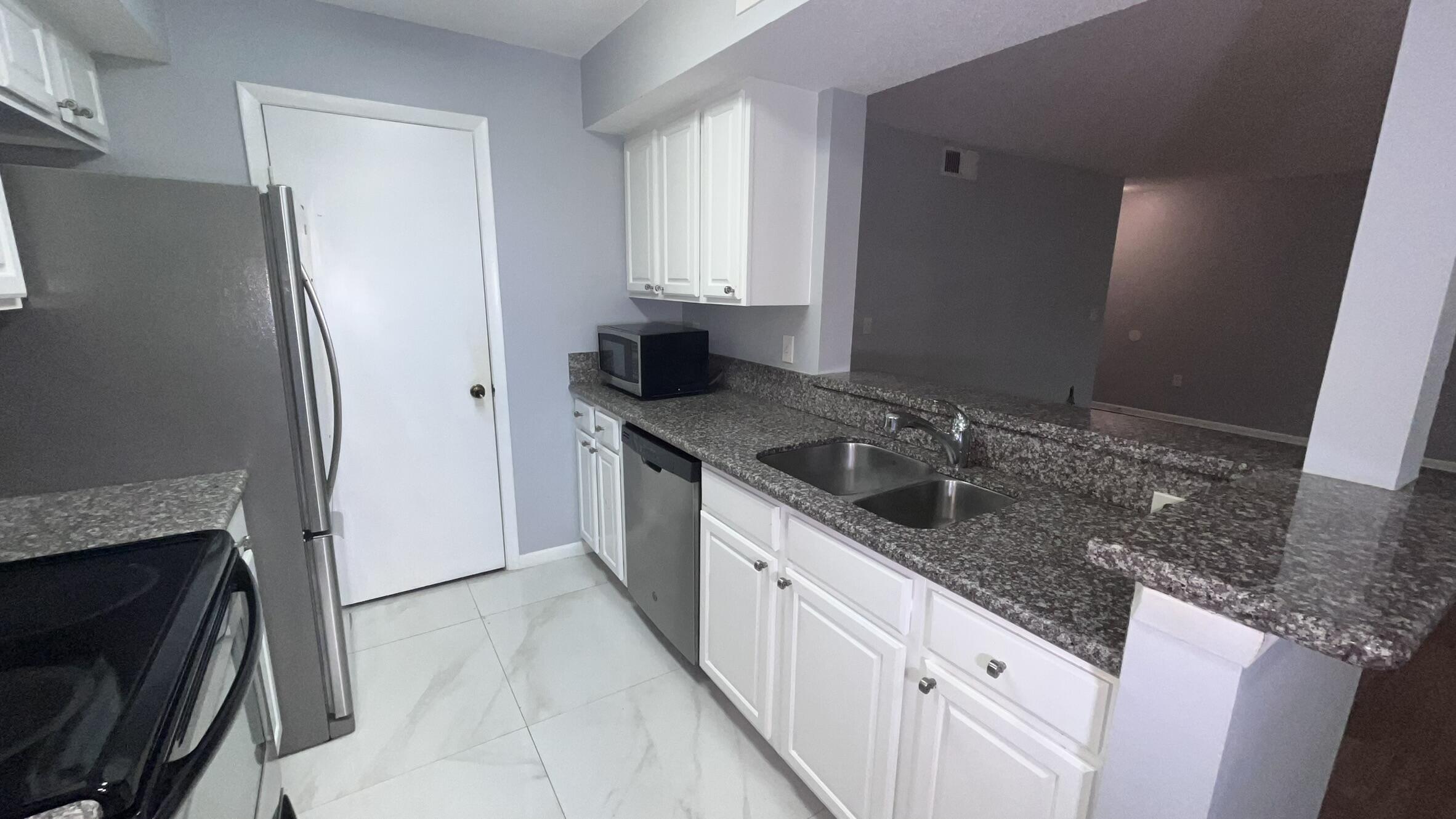 815 W Boynton Beach Boulevard 11-107