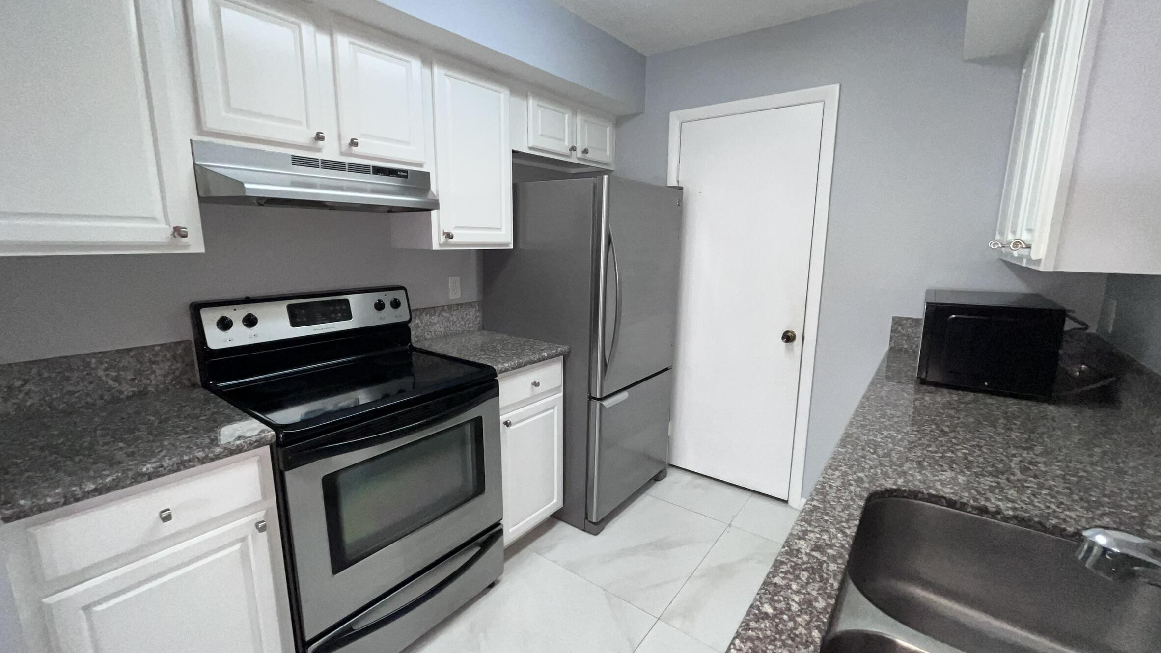 815 W Boynton Beach Boulevard 11-107