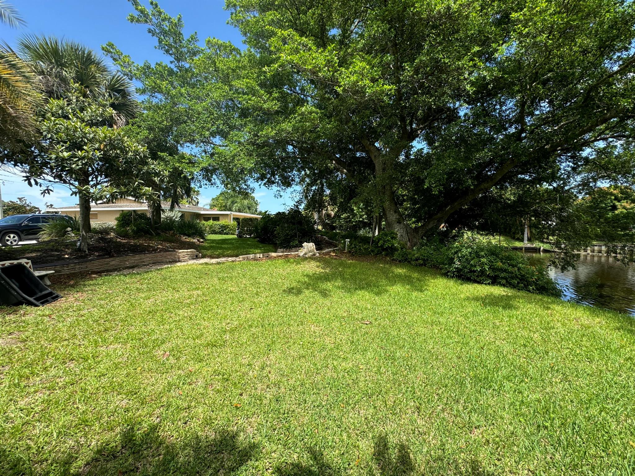 738 E Prima Vista Boulevard