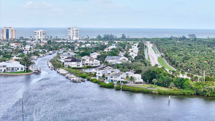AMAZING waterfront opportunity! This beautifully updated 2-story end-unit townhome showcases sweeping Intracoastal views on North Hutchinson Island. Enjoy impact windows throughout and all balconies upgraded with composite decking for long-lasting, low-maintenance living. Featuring 3 bedrooms, 2.5 baths, and a one-car garage, this turnkey home includes a 30' boat sli includes 10K boat lift and offers one of the best southeast water views in the community. Move-in ready and designed for relaxation—enjoy resort-style amenities including a sparkling pool, outdoor BBQ area, and a warm, pet-friendly atmosphere. Minutes To Ft. Pierce Inlet.
Make Harbour Cove your own South Florida waterfront retreat!