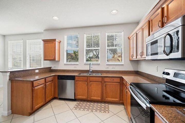 CITYSIDE CONDO - Residential Lease