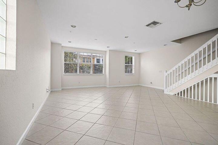 CITYSIDE CONDO - Residential Lease