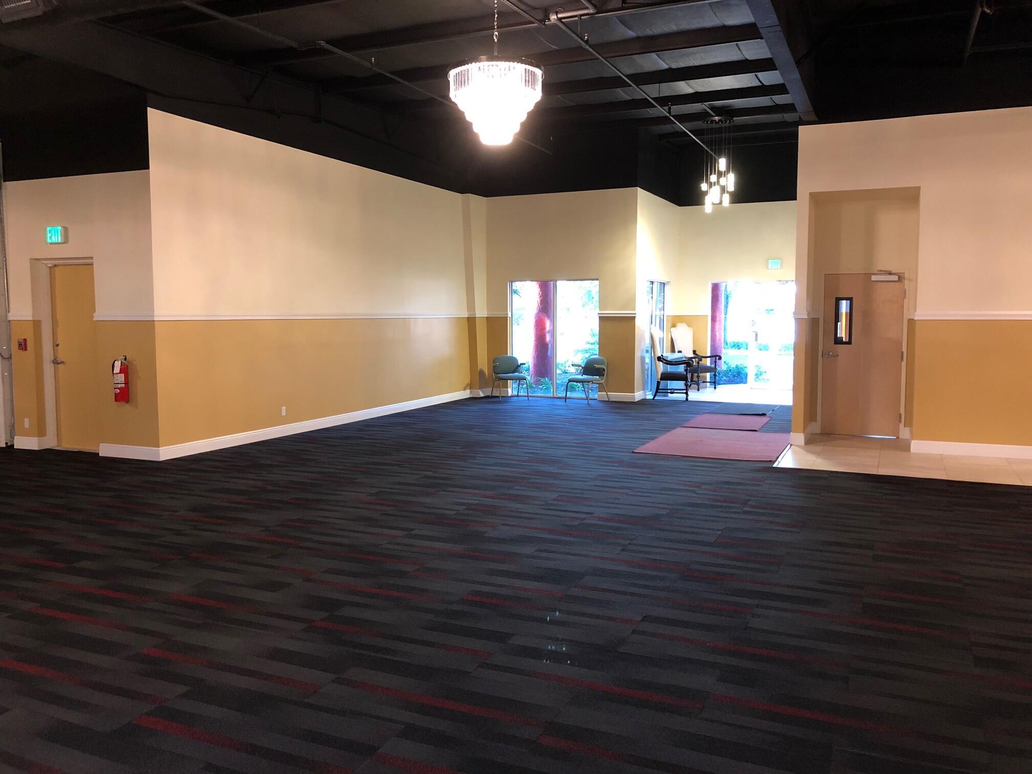 CENTRAL PARK - Commercial Sale