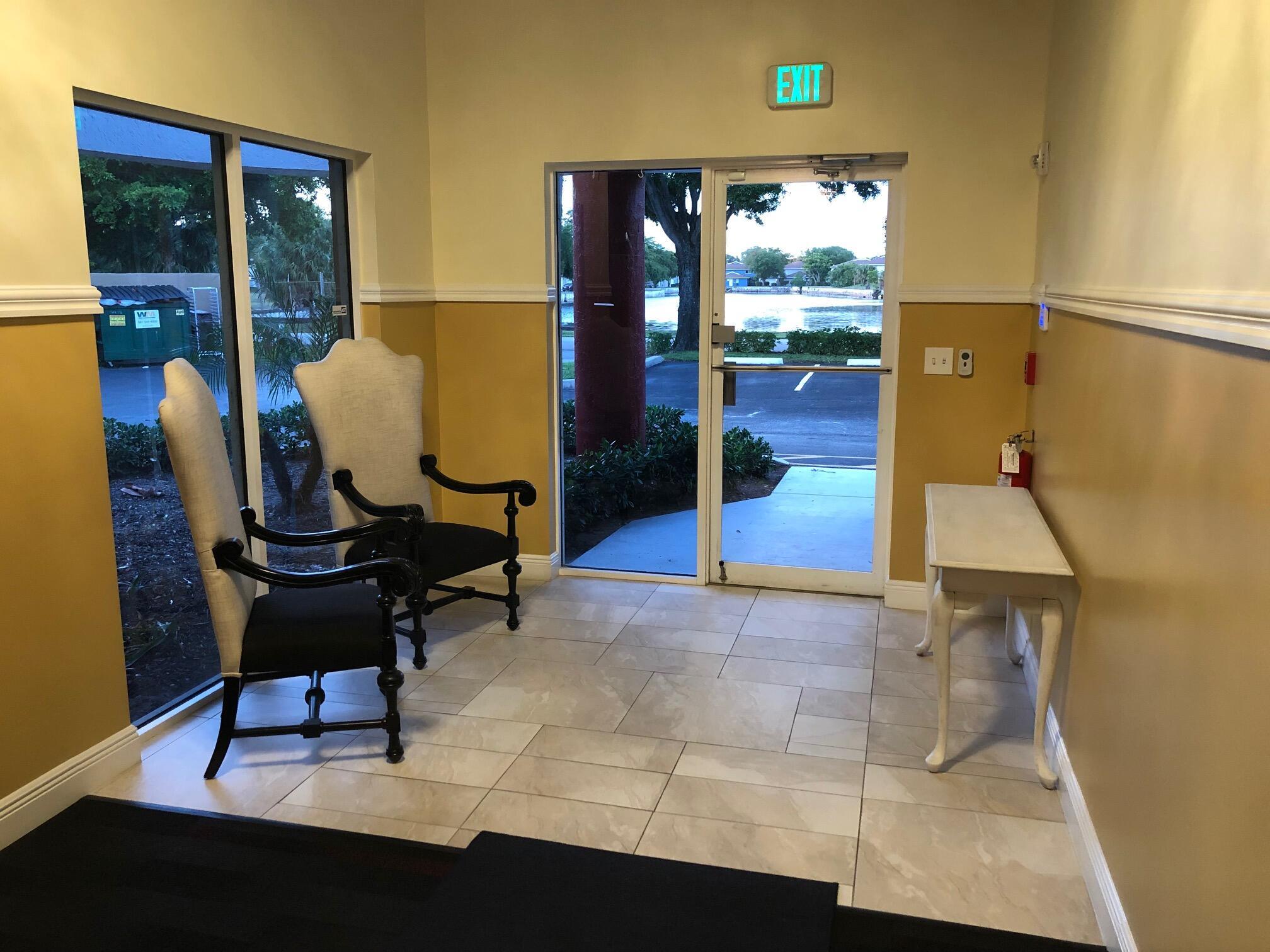 CENTRAL PARK - Commercial Sale