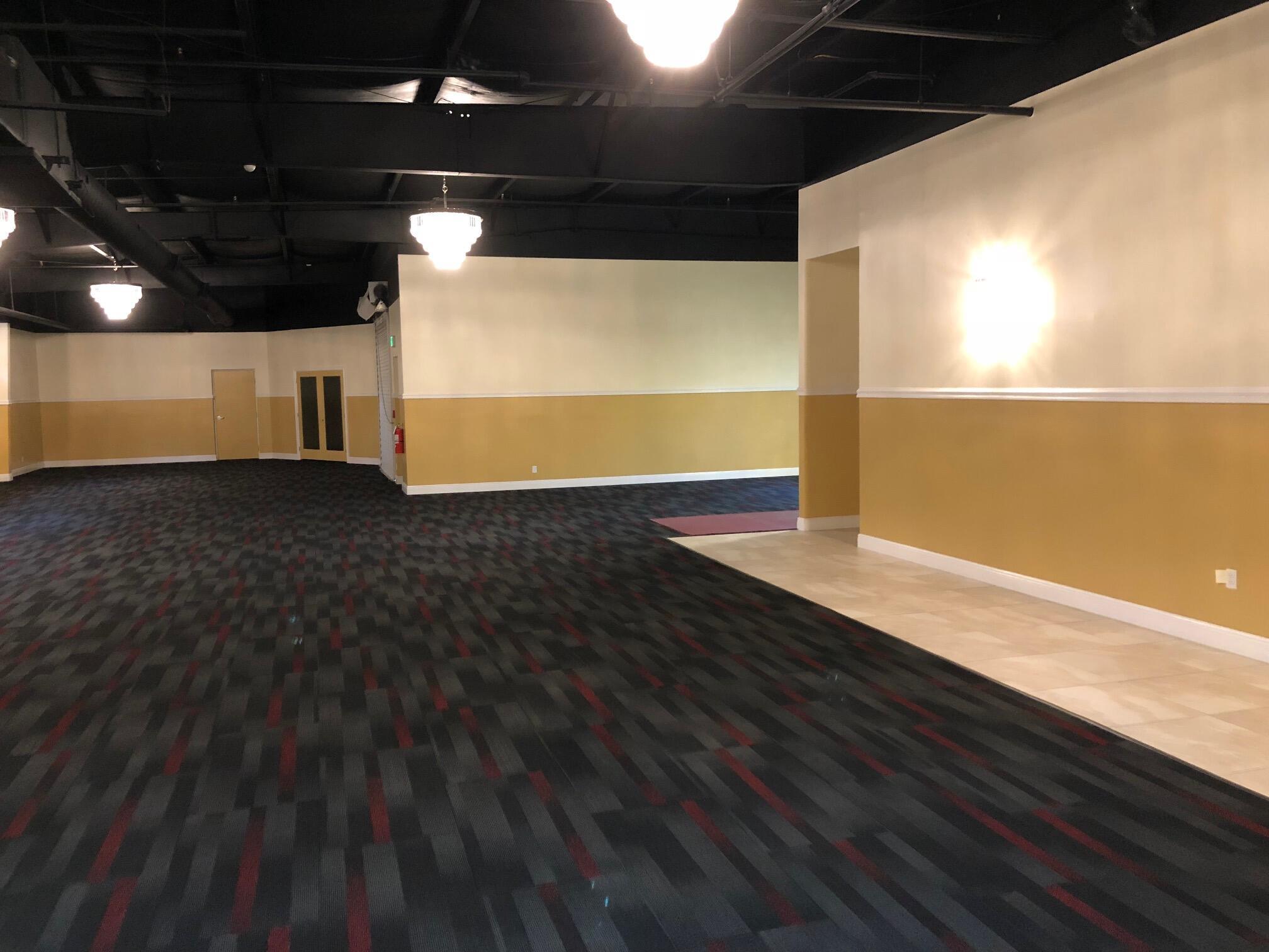 CENTRAL PARK - Commercial Sale