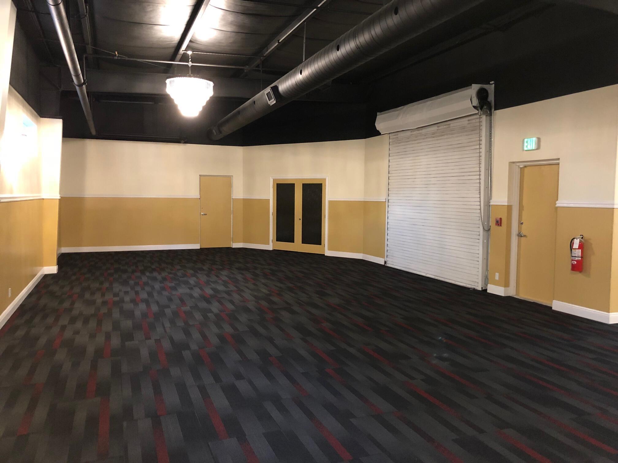 CENTRAL PARK - Commercial Sale