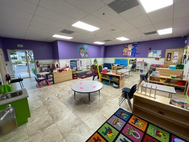 CENTRAL PARK - Commercial Sale